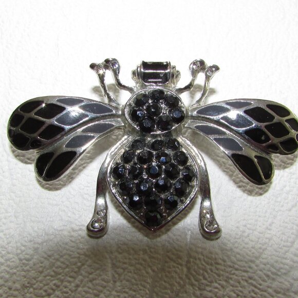 Black BEE Brooch - Picture 2 of 6